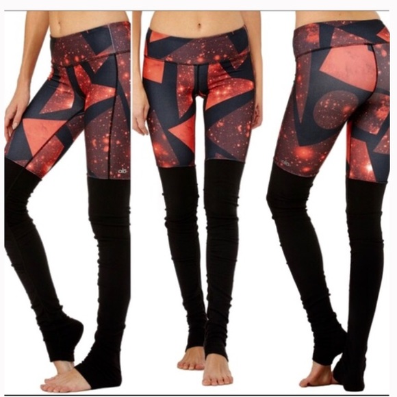 ALO Yoga Pants - Alo Yoga Goddess Legging - Red Space